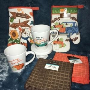 NWT 8-Piece Fall Themed Kitchen Set